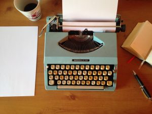 L'Accènto 109 - L'Accènto: riflessioni contemporanee - macchina da scrivere